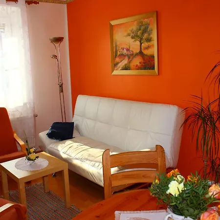 Garden Stay, Cleaning Included Apartment Struppen