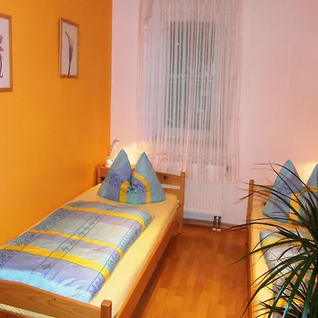 Garden Stay, Cleaning Included Struppen