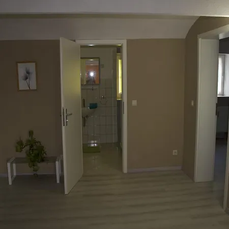Apartment Garden Stay, Cleaning Included *